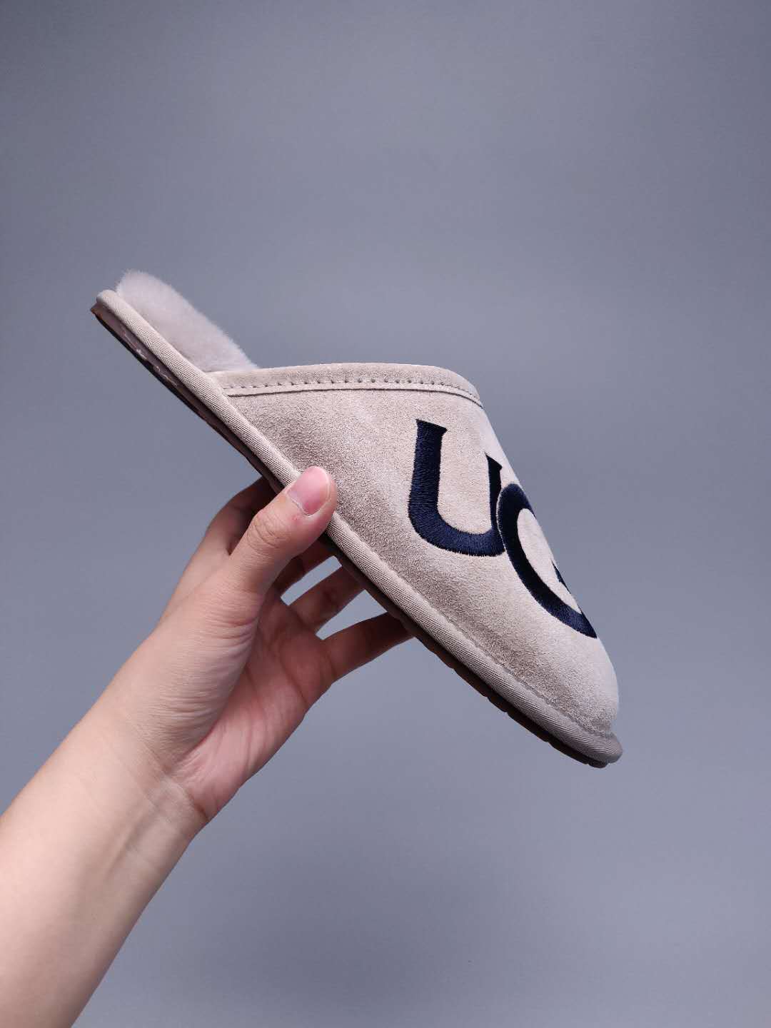 Large G Indoor Slippers - Gray, Model 2593
