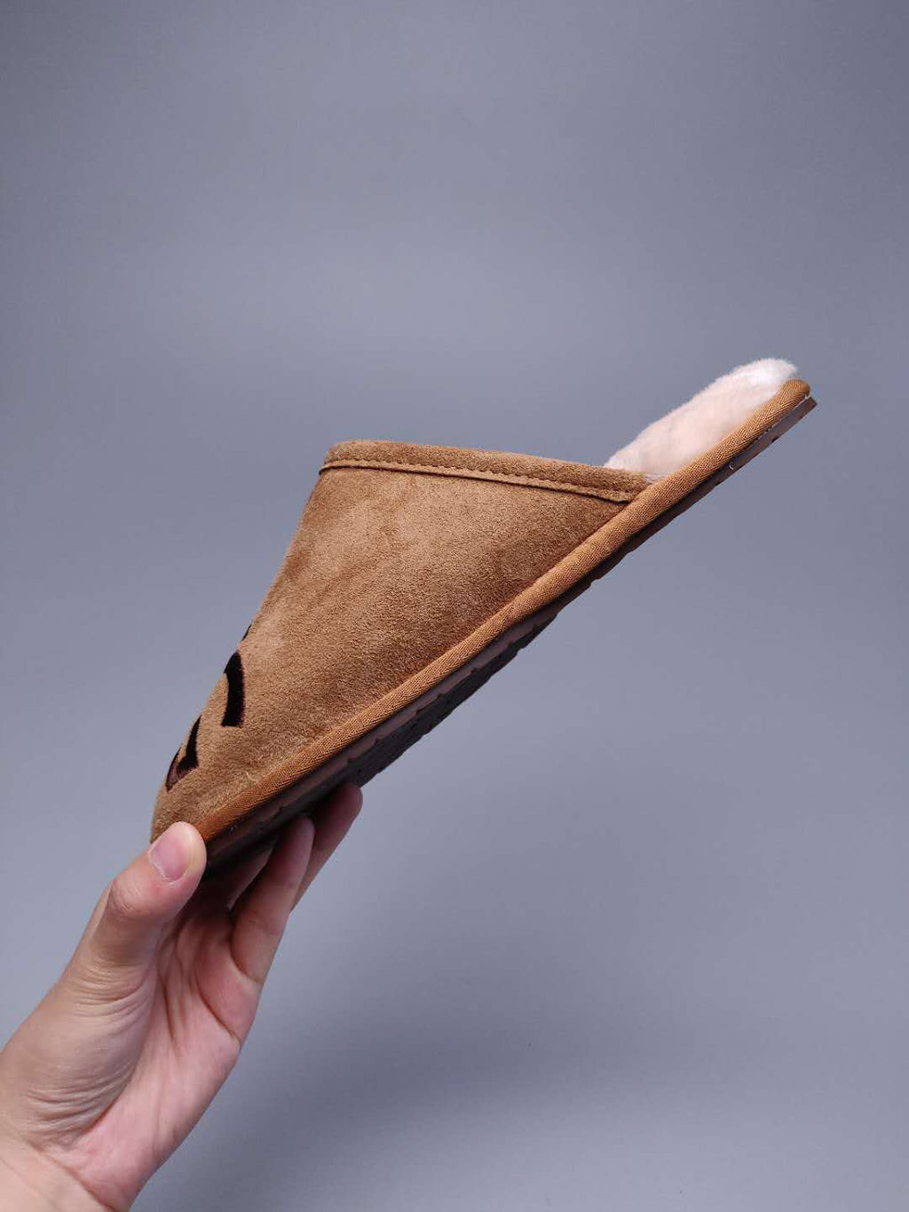 Large G Indoor Slippers - Chestnut, Model 2593
