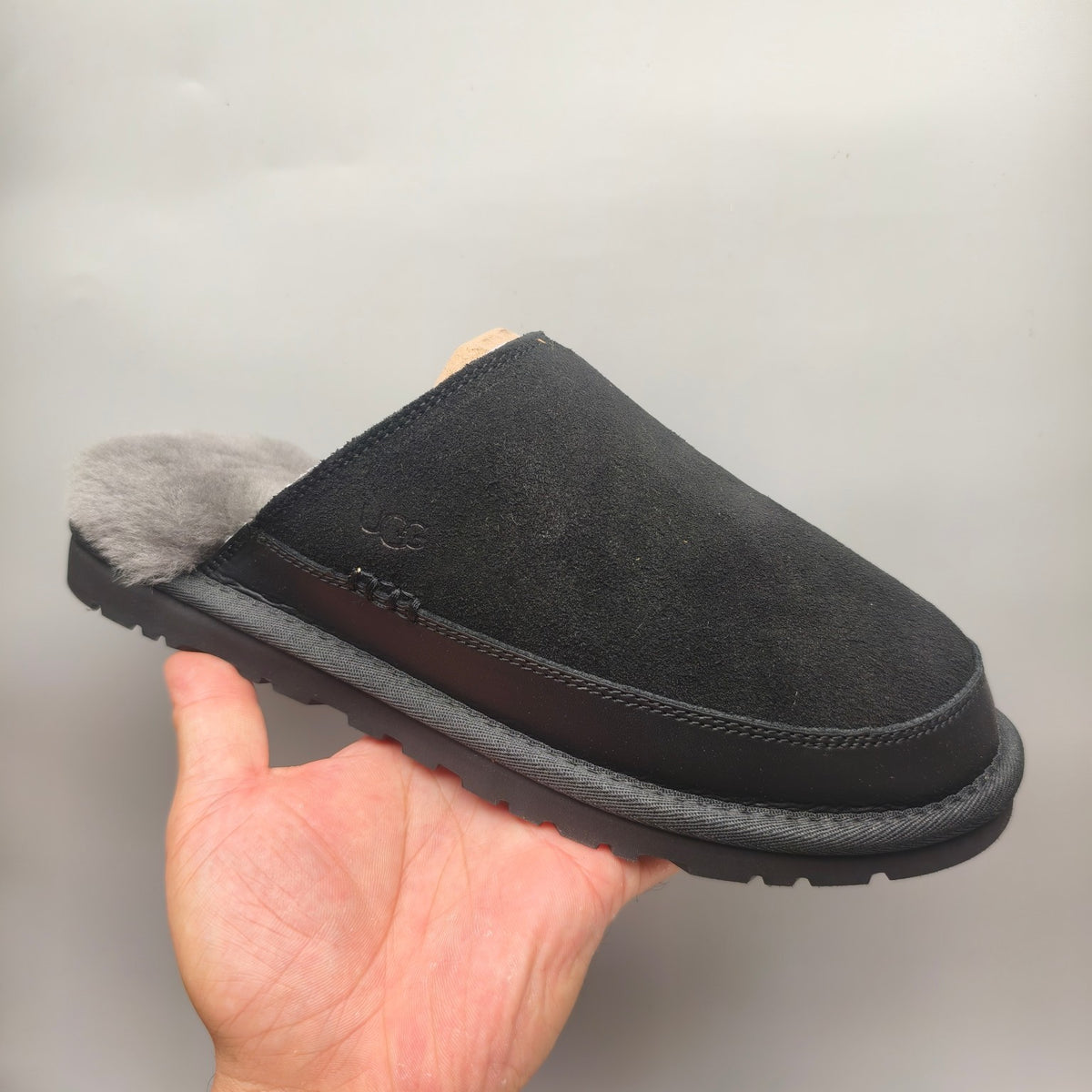 Men's Ultralight Fluffy Casual Slippers - Black, Model 4585