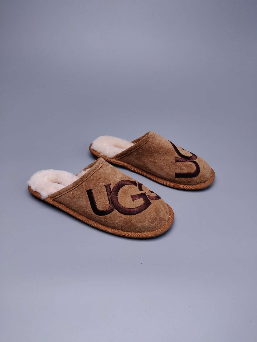 Large G Indoor Slippers - Chestnut, Model 2593