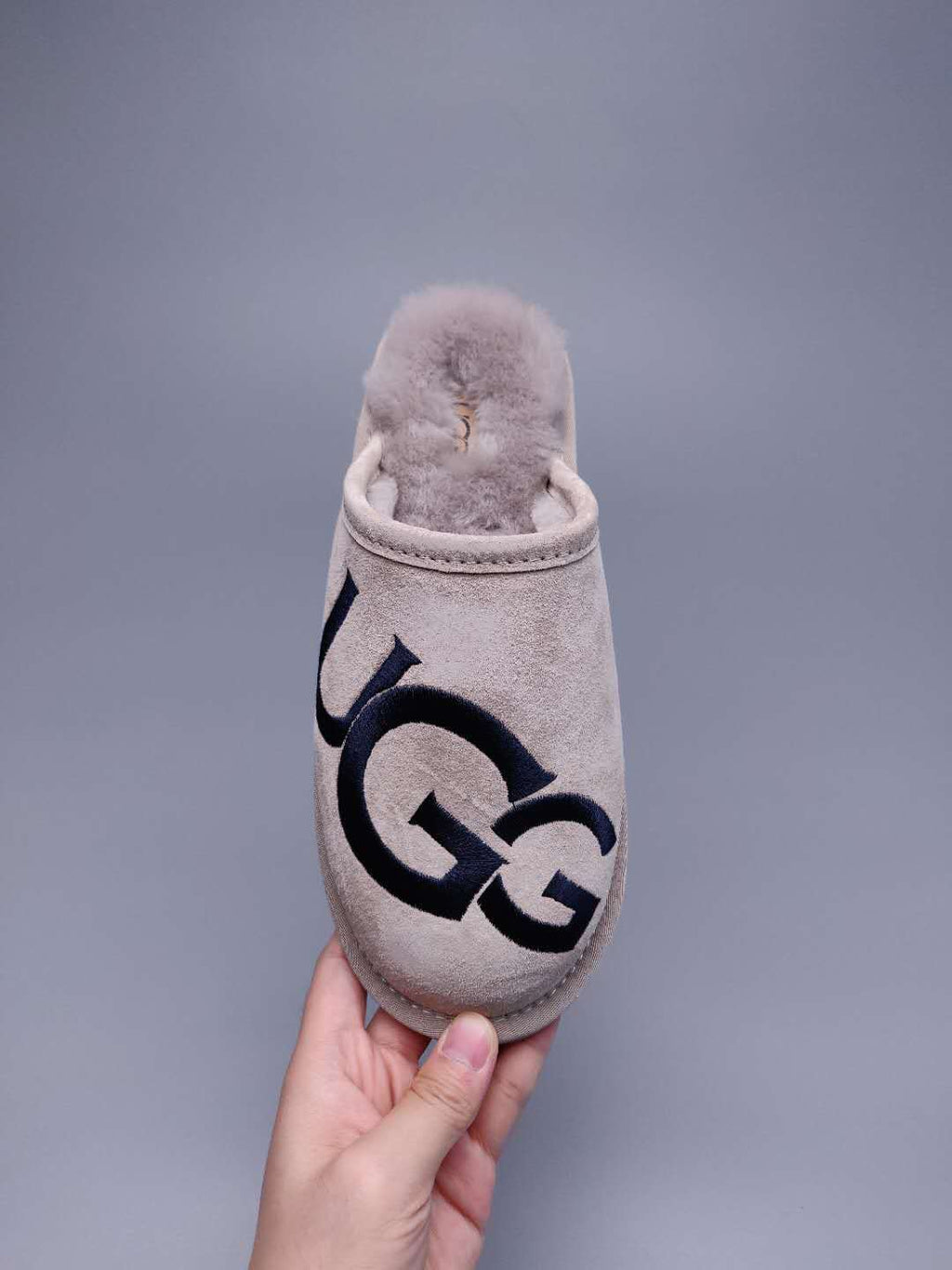 Large G Indoor Slippers - Gray, Model 2593