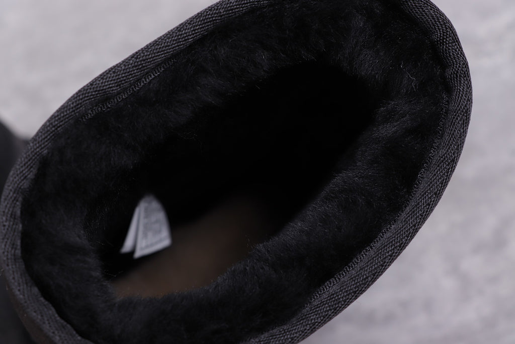 Classic Short II Boots - Black, Model 6223