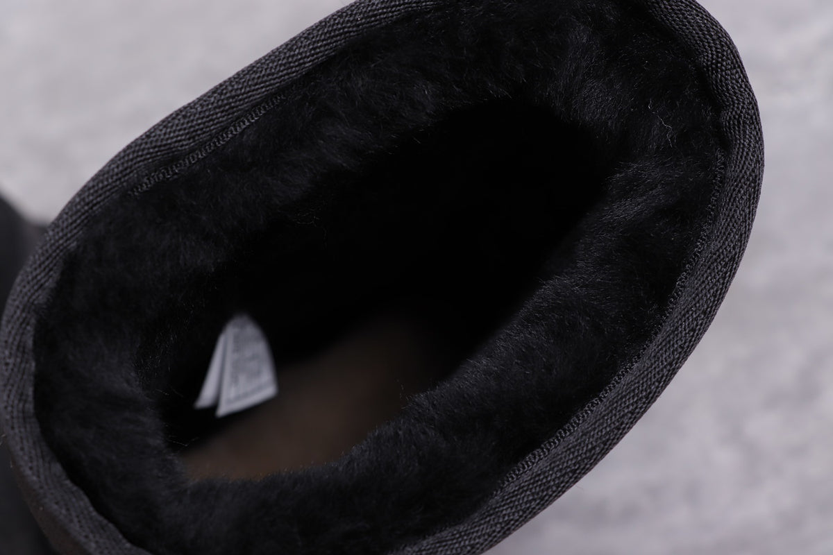 Classic Short II Boots - Black, Model 6223