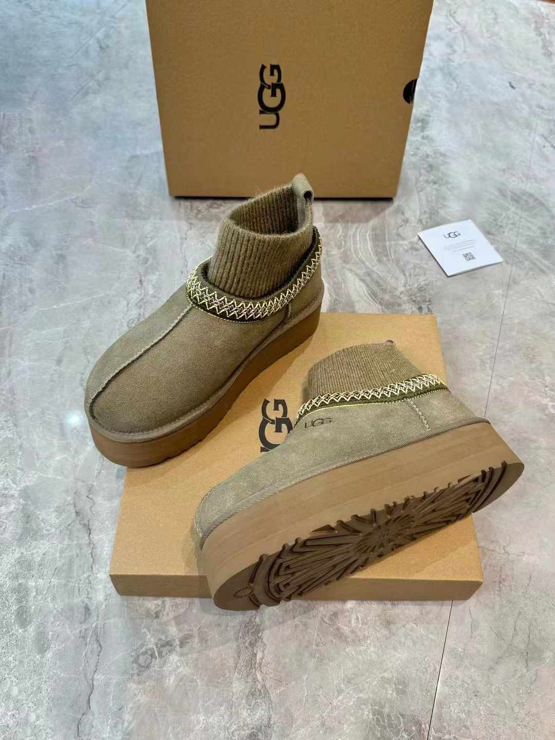 Suede Snow Boots with Wool-Blend Sock Cuffs - Folk-Inspired Style 1125956
