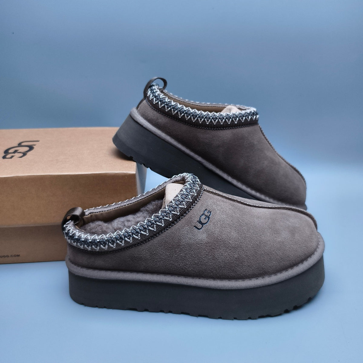 Folk-Inspired Platform Casual Shoes - Walnut, Style 2553 / 2130