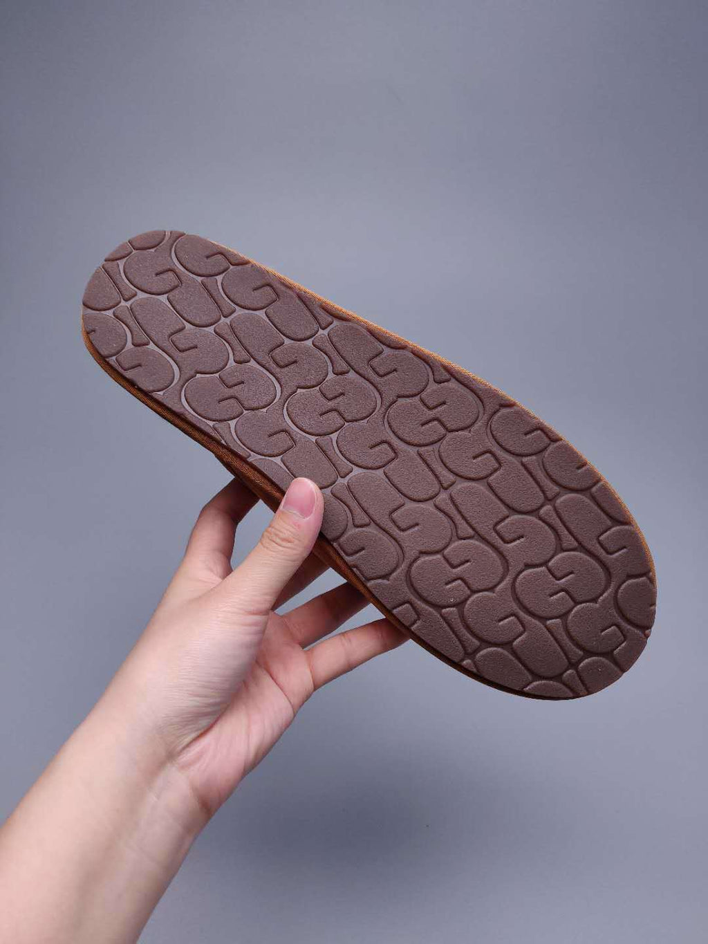 Large G Indoor Slippers - Chestnut, Model 2593
