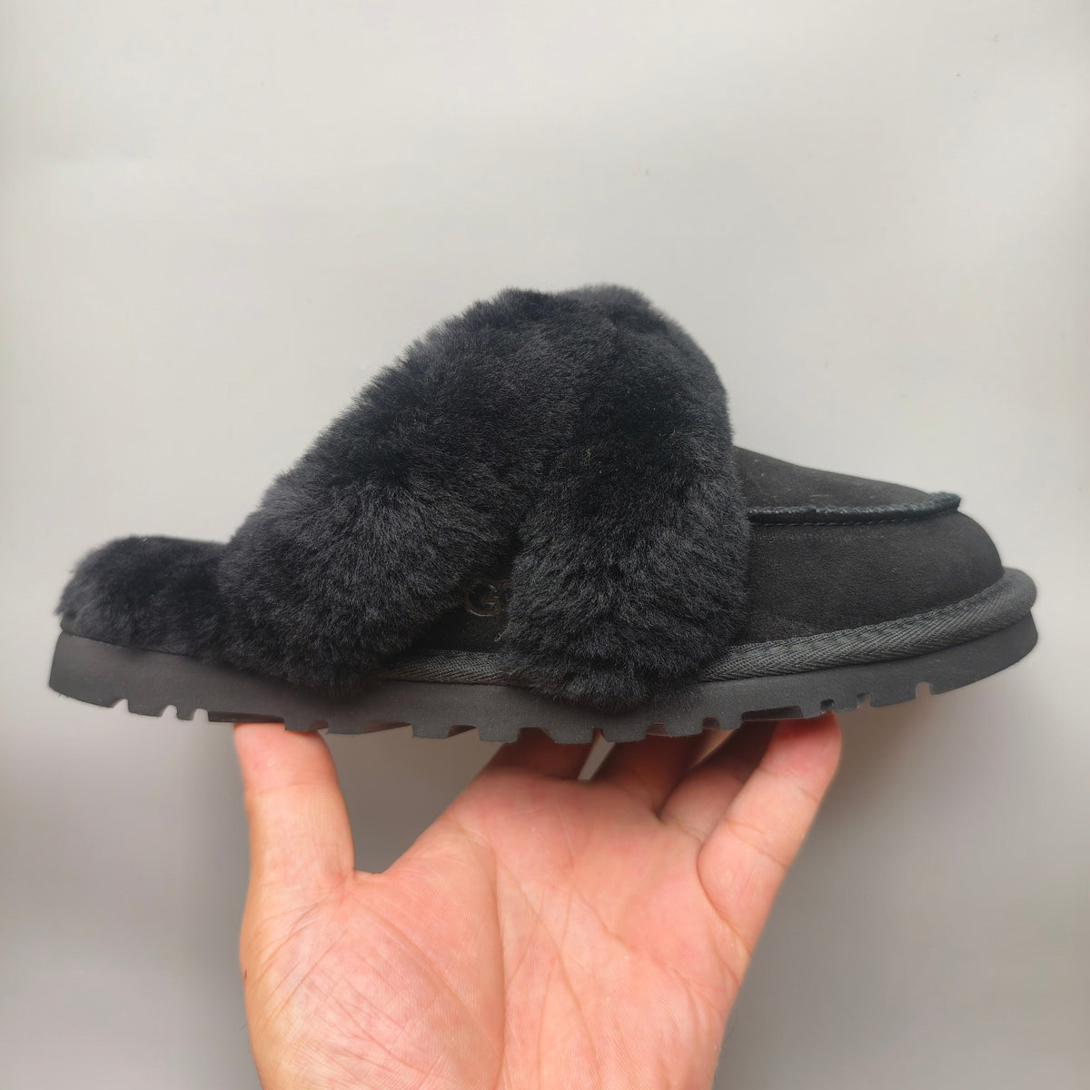 Casual House Slippers - Black, Model 4571