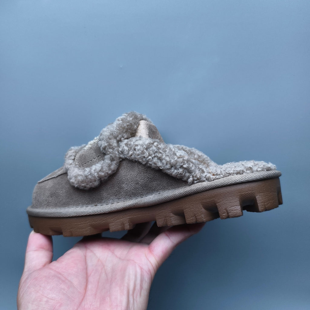 Curly Plush Logo Slippers - Antelope Brown, Model 1206
