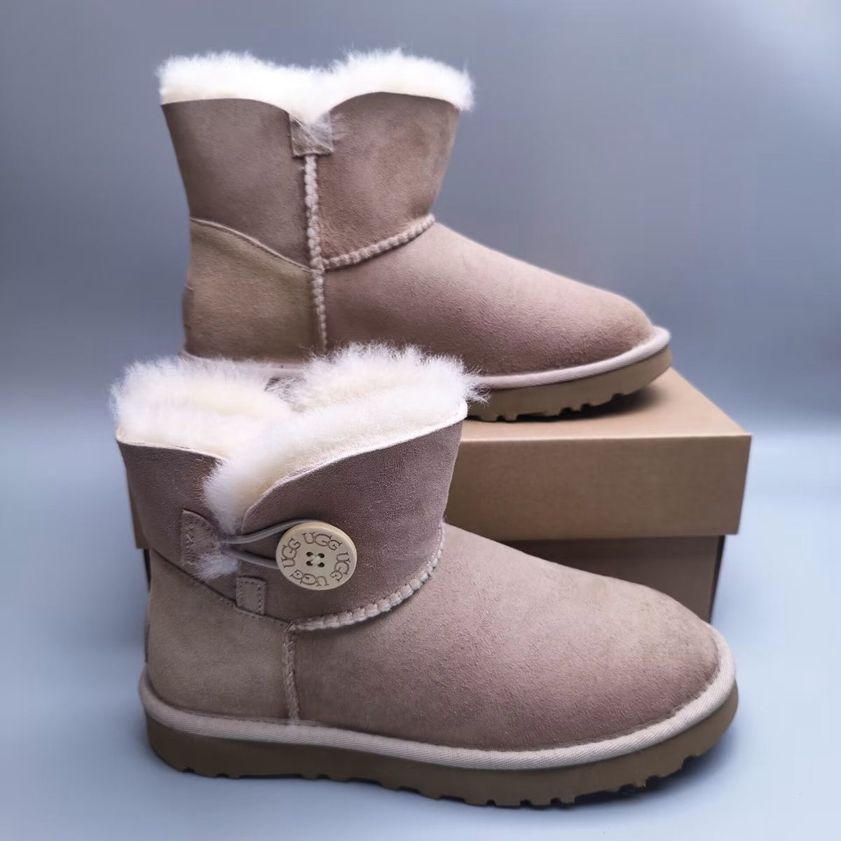 Stain-Resistant New Classic Footwear - Sand, Model 6422