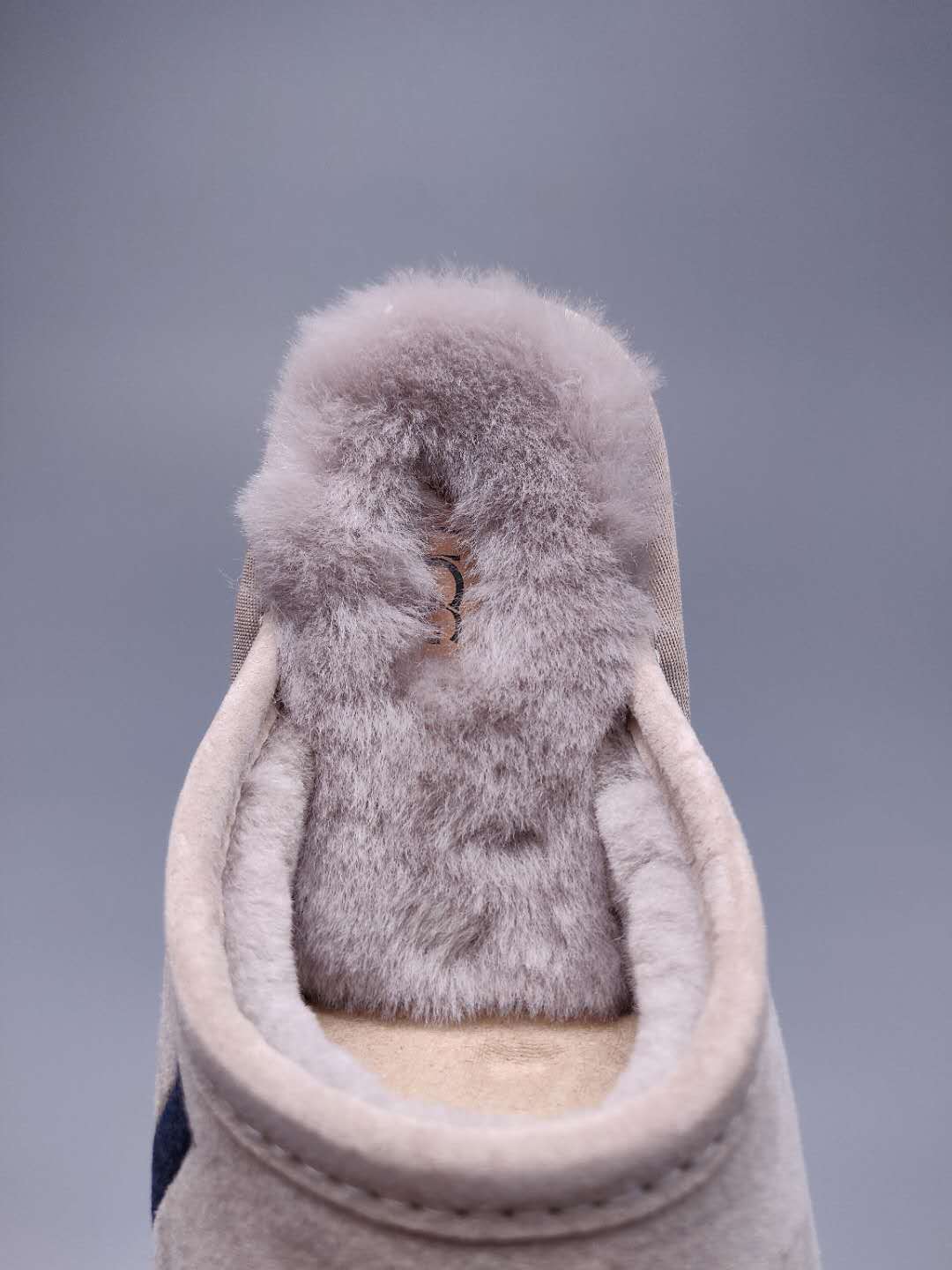 Large G Indoor Slippers - Gray, Model 2593