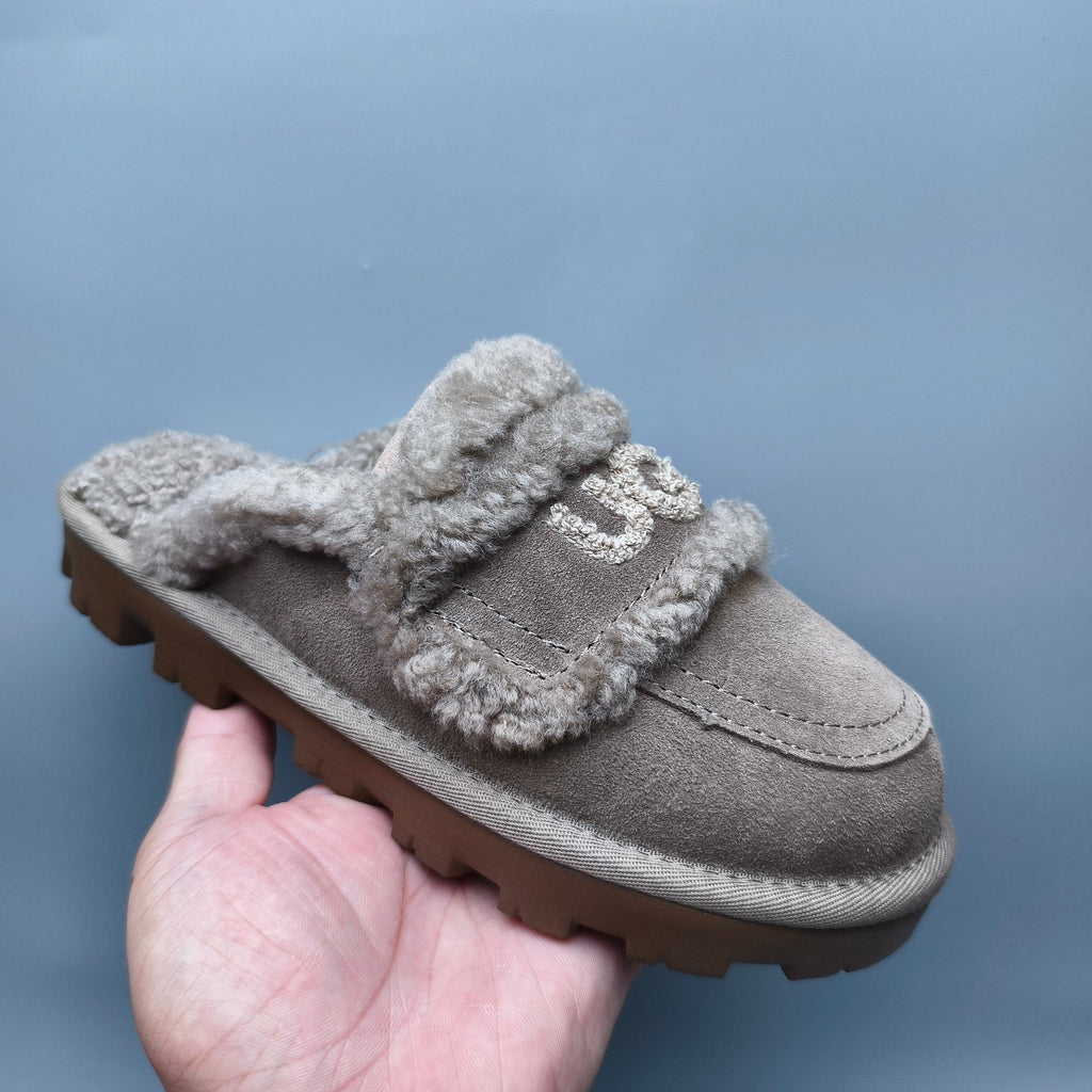 Curly Plush Logo Slippers - Antelope Brown, Model 1206