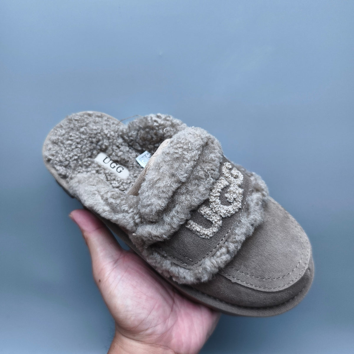 Curly Plush Logo Slippers - Antelope Brown, Model 1206