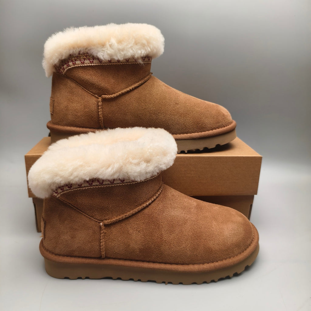 Folk-Inspired Low-Top Casual Shoes - Chestnut, Model 4496