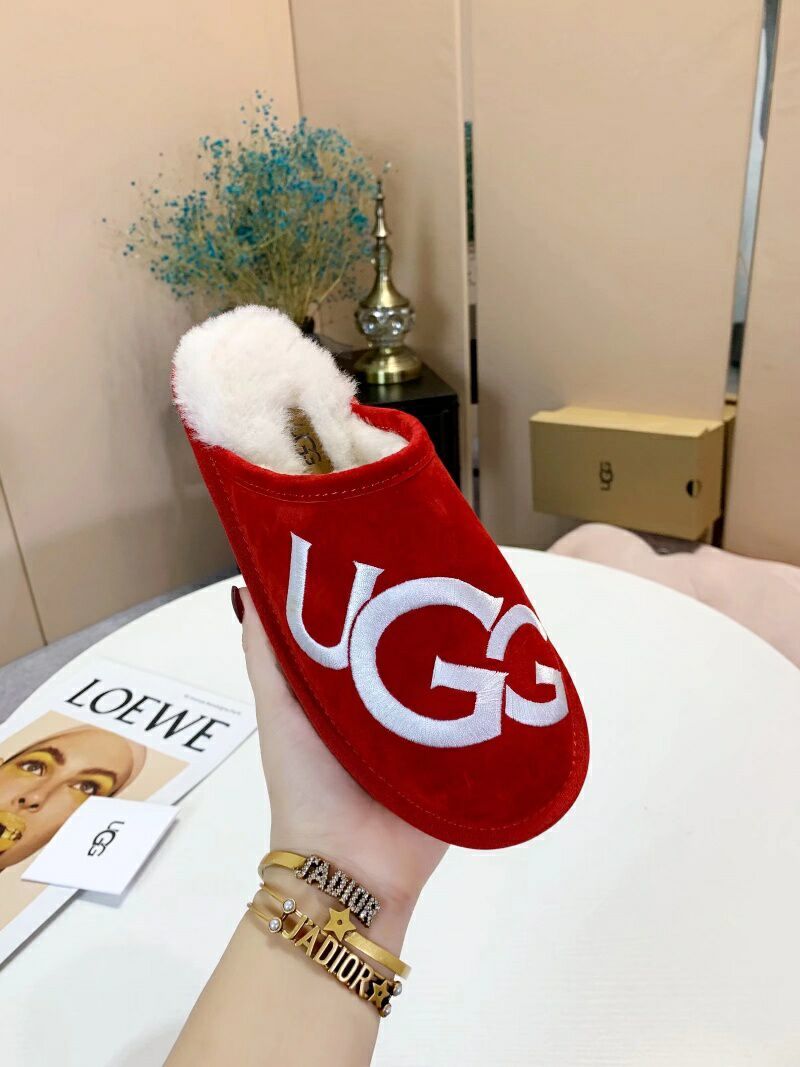 Large G Indoor Slippers - Bright Red, Model 2593