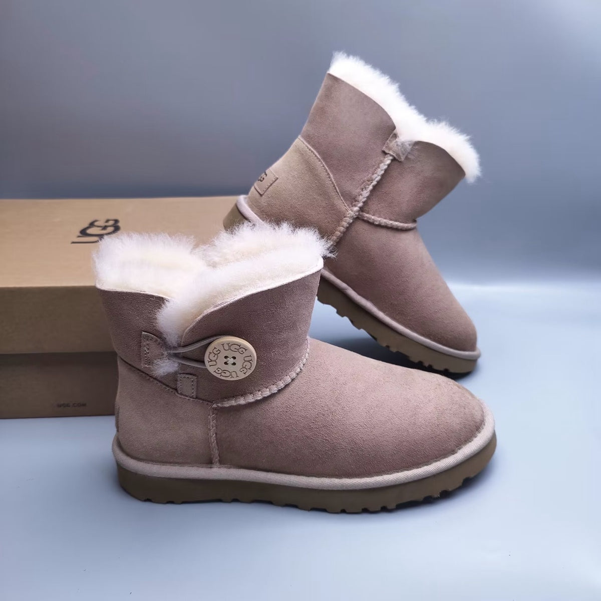 Stain-Resistant New Classic Footwear - Sand, Model 6422