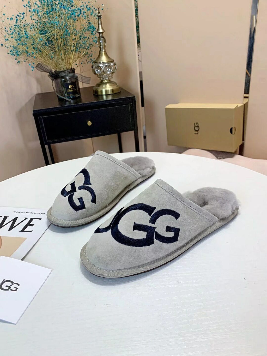 Large G Indoor Slippers - Gray, Model 2593
