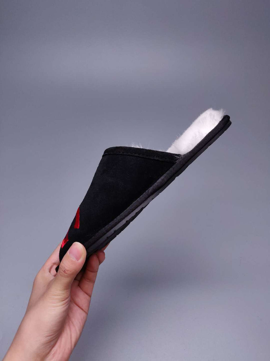 Large G Indoor Slippers - Black, Model 2593