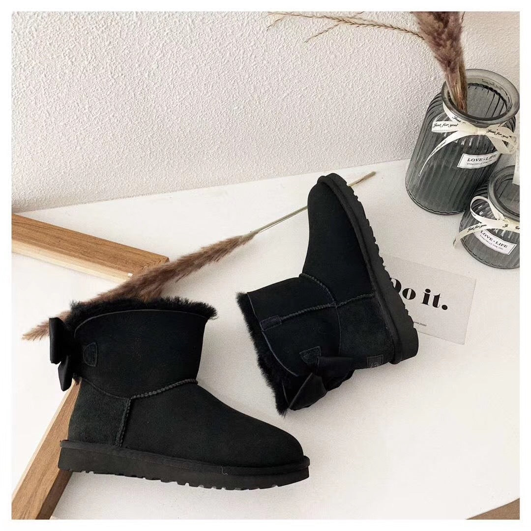 Bow-Detail Ankle Boots - Black, Model 3130