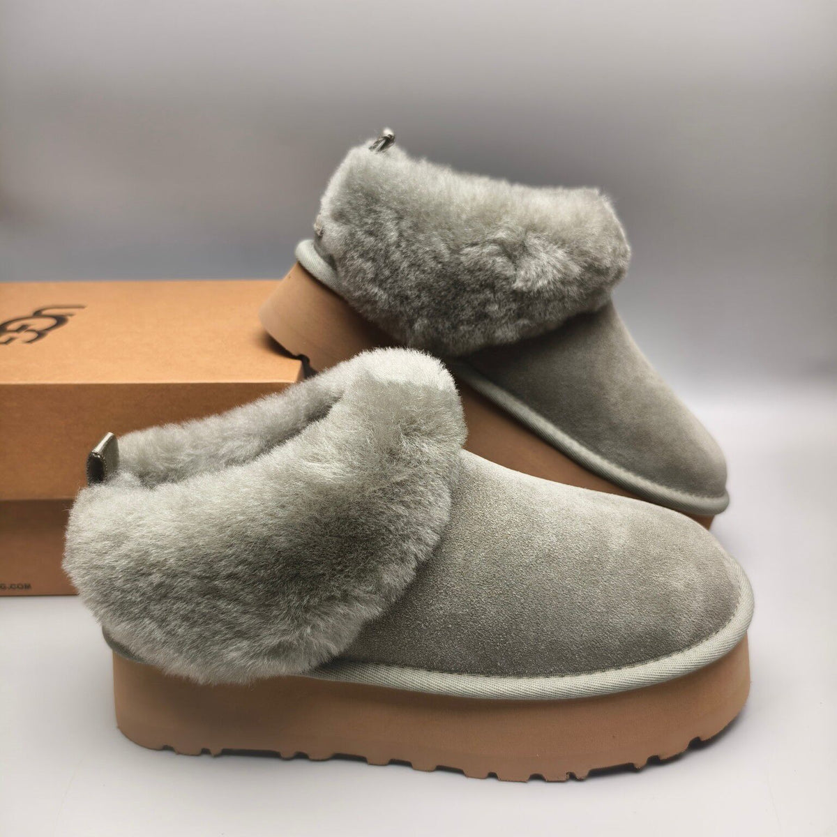 Platform Slip-On Shoes - Green, Suede-Look Style 1393