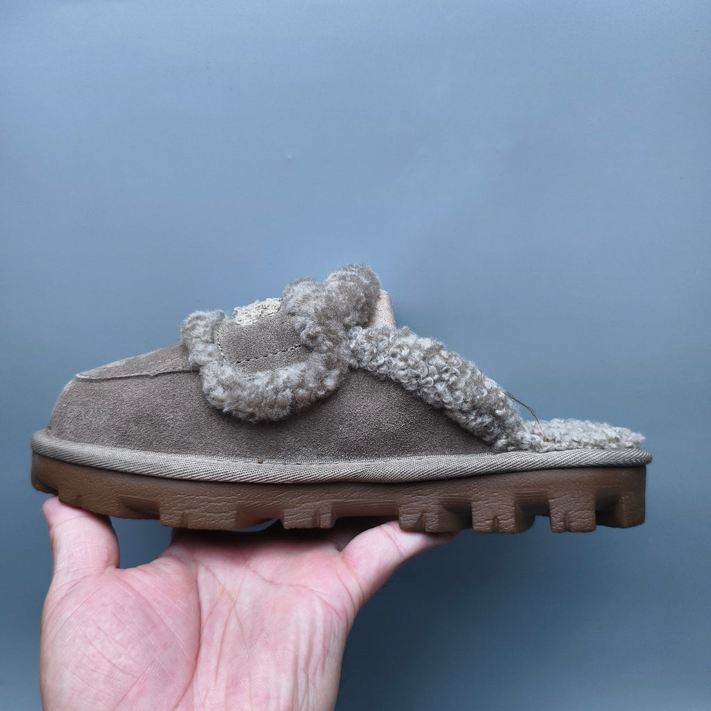 Curly Plush Logo Slippers - Antelope Brown, Model 1206