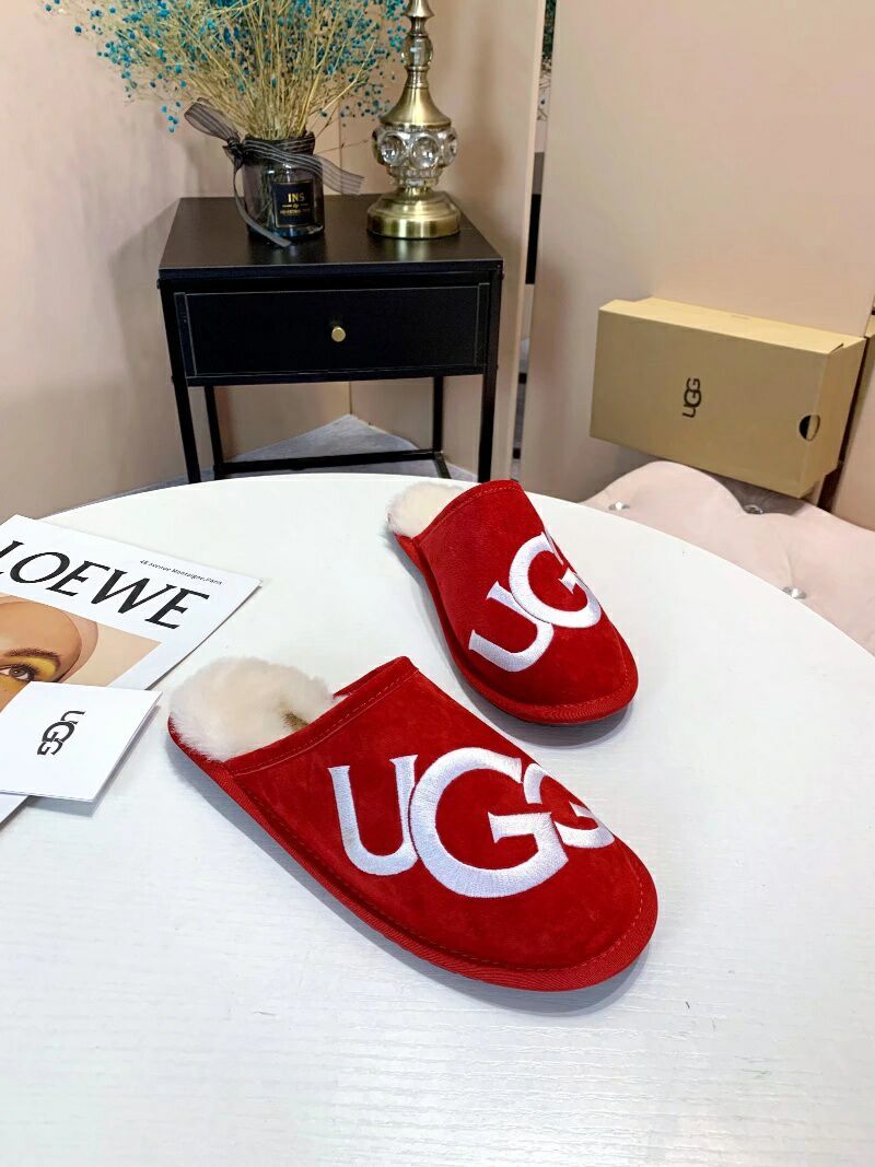 Large G Indoor Slippers - Bright Red, Model 2593