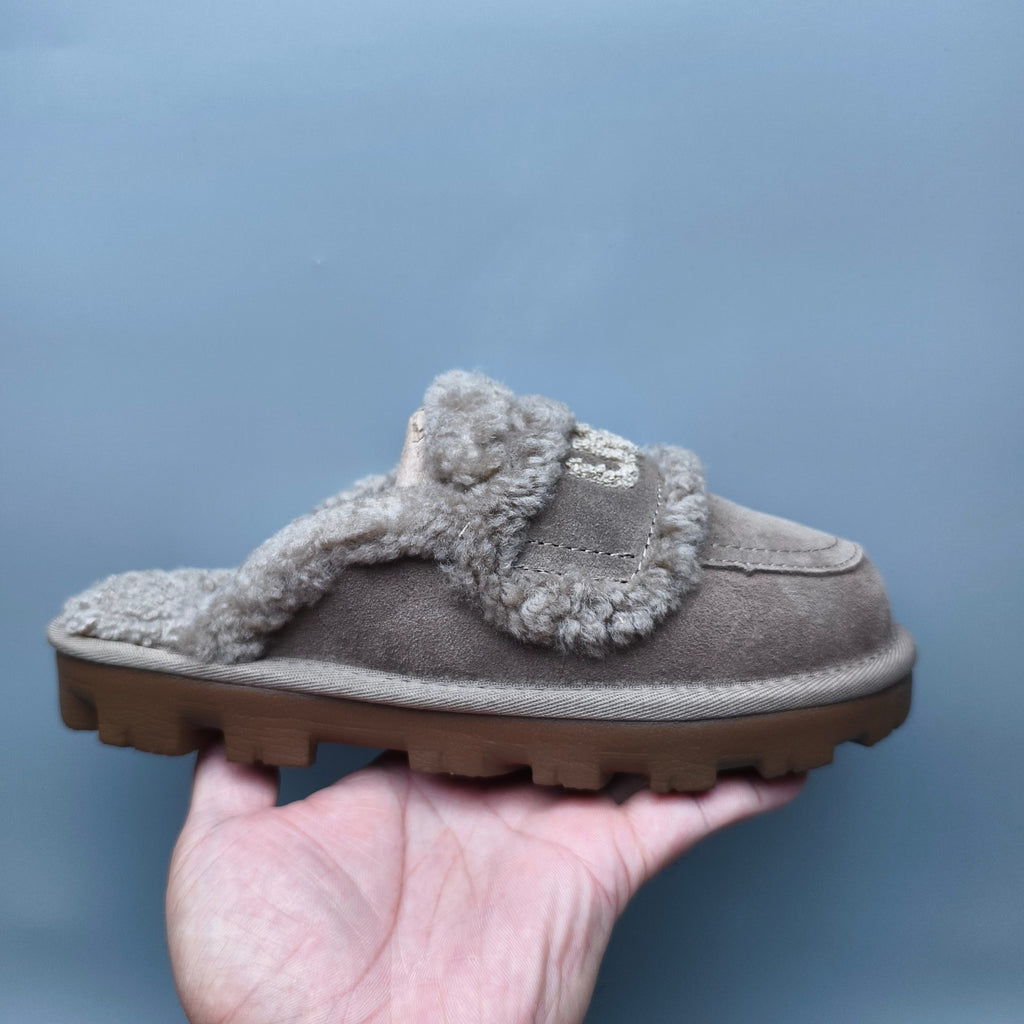 Curly Plush Logo Slippers - Antelope Brown, Model 1206