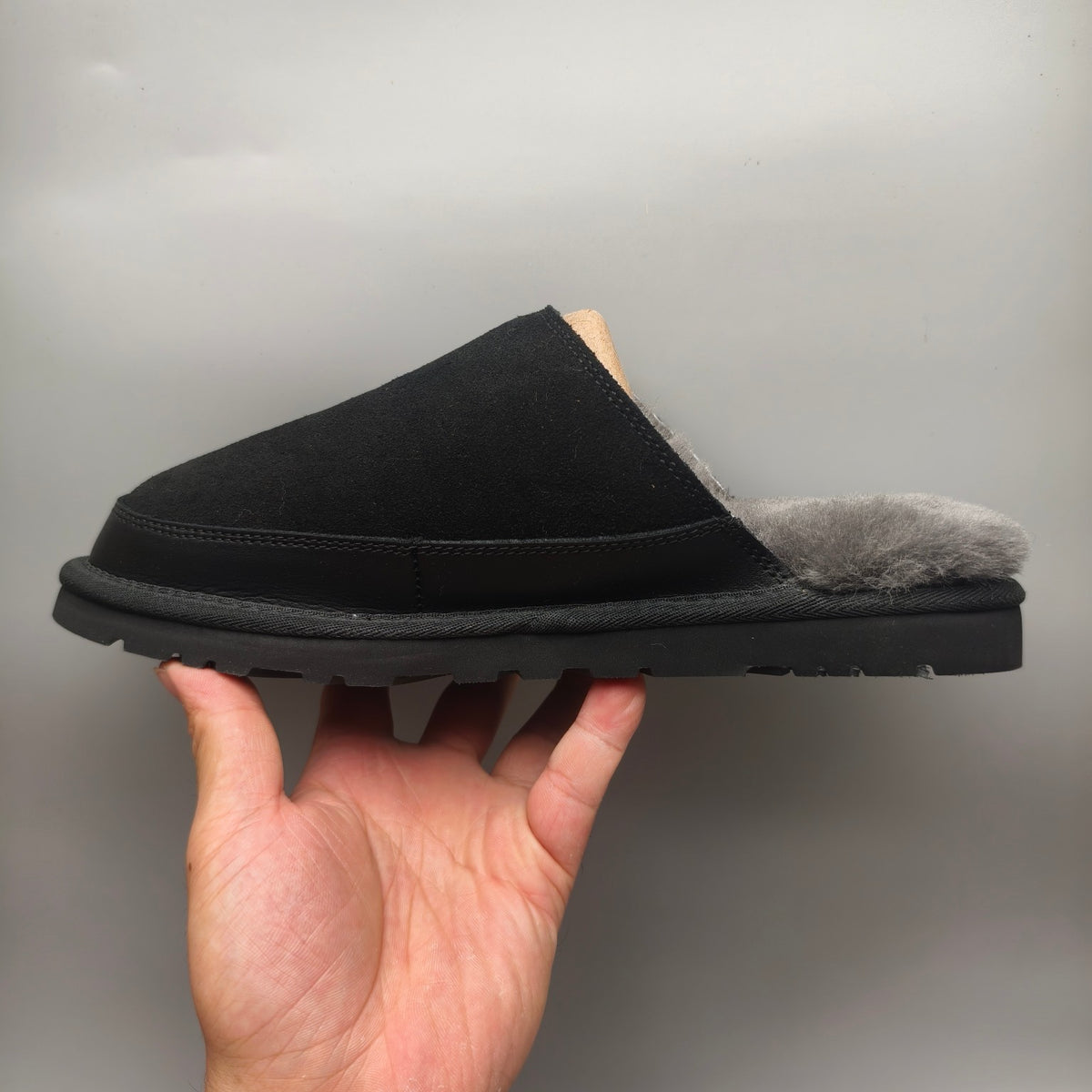 Men's Ultralight Fluffy Casual Slippers - Black, Model 4585