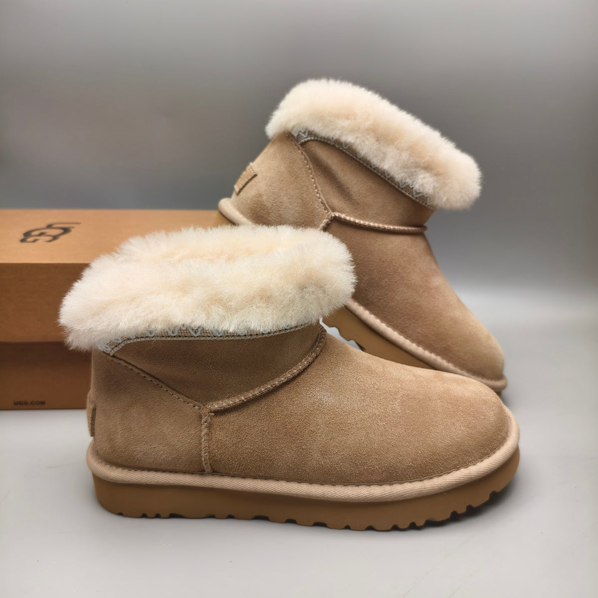 Folk-Inspired Low-Top Casual Shoes - Sand, Model 4496